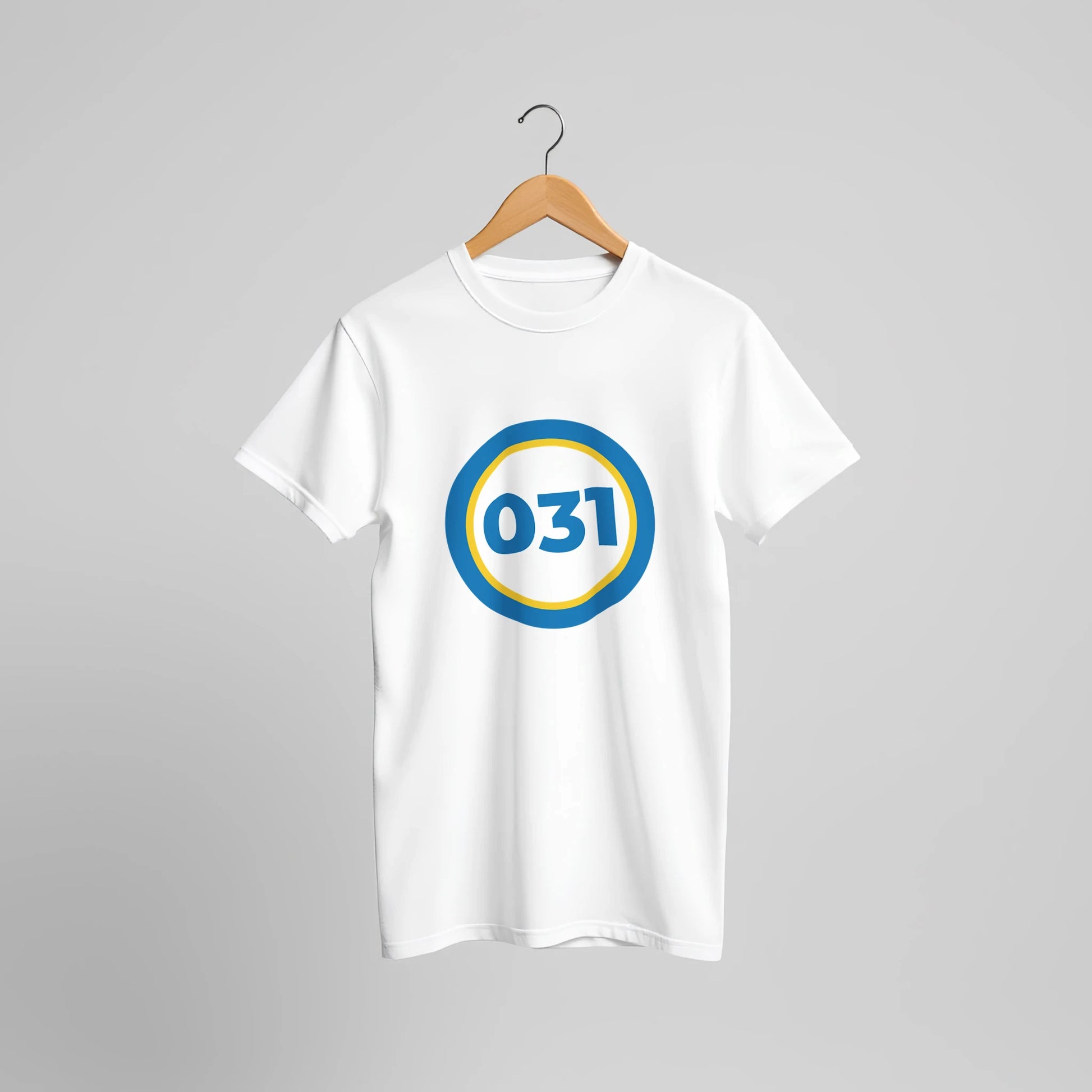 031 – Vit Fitted T-shirt Rund Design – design från GBGMotiv, Göteborg