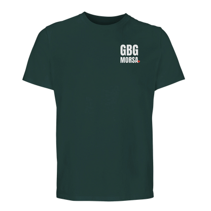 Mörkgrön t-shirt i ekologisk bomull med vitt tryck 'GBG MORSA' på bröstet.