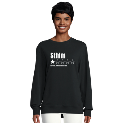 Svart ekologisk sweatshirt med trycket "Sthlm – 1 stjärna av 5, Mardröm"