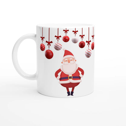 Vit tomtemugg med glad jultomte i rött och hängande röda och vita julkulor