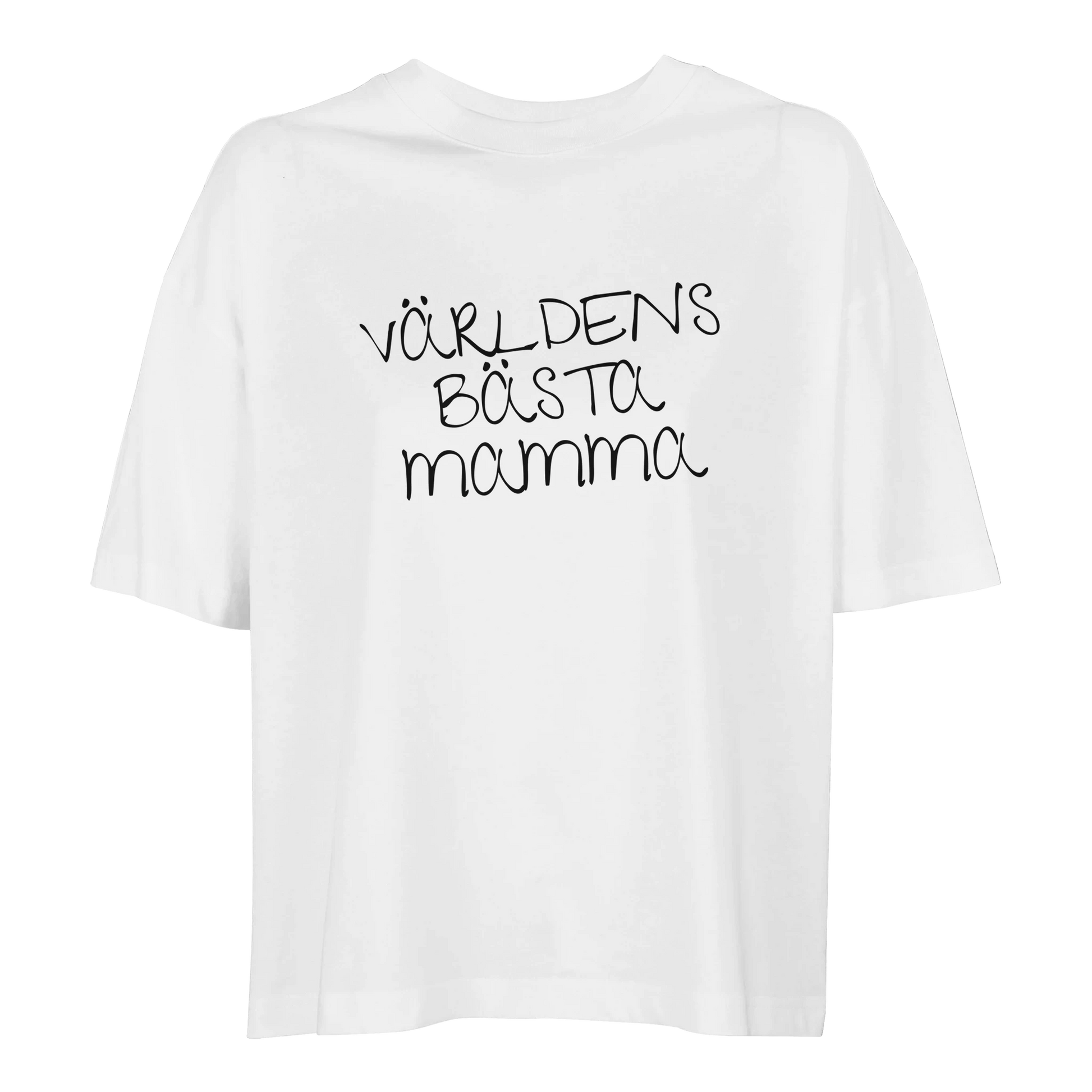 Vit t-shirt i oversized modell med texten 'Världens bästa mamma'. En stilren och personlig present till mamma tillverkad i hållbar bomull.